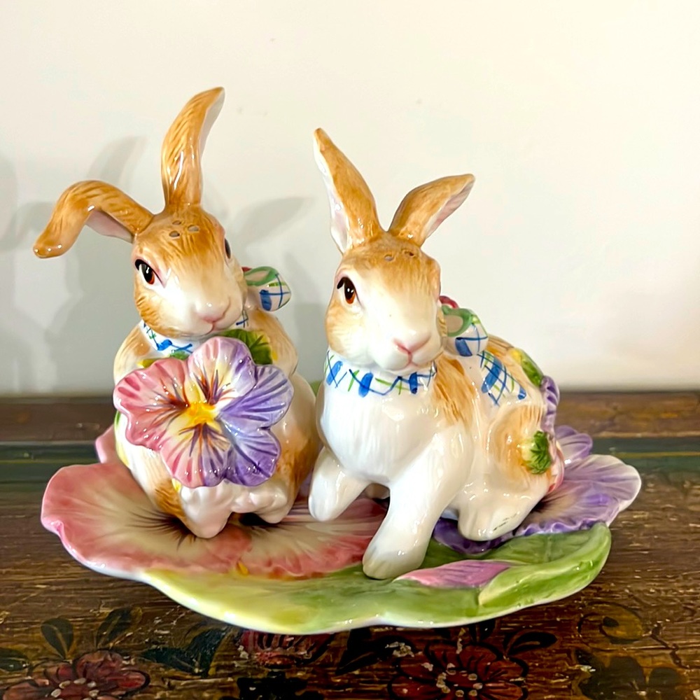Fitz & Floyd Halcyon 3 Piece Salt & Pepper on Tray